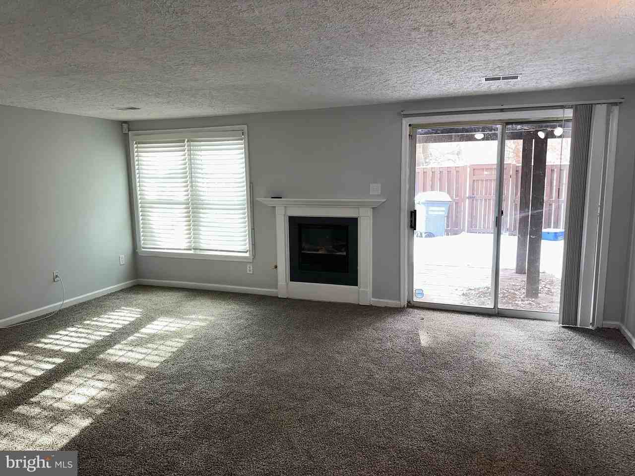 7809 Koopman Ct - Photo 7 of 12