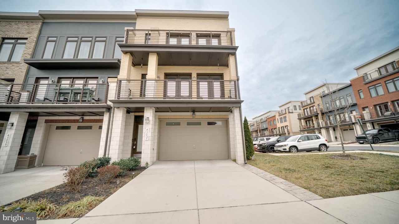 43057 Pony Truck Ter - Photo 2 of 36