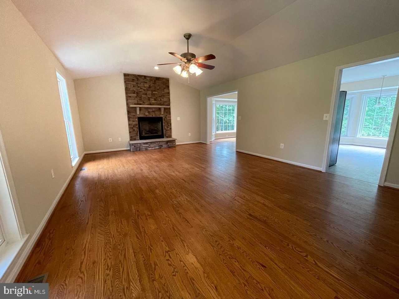 2323 Valentine Dr - Photo 7 of 12