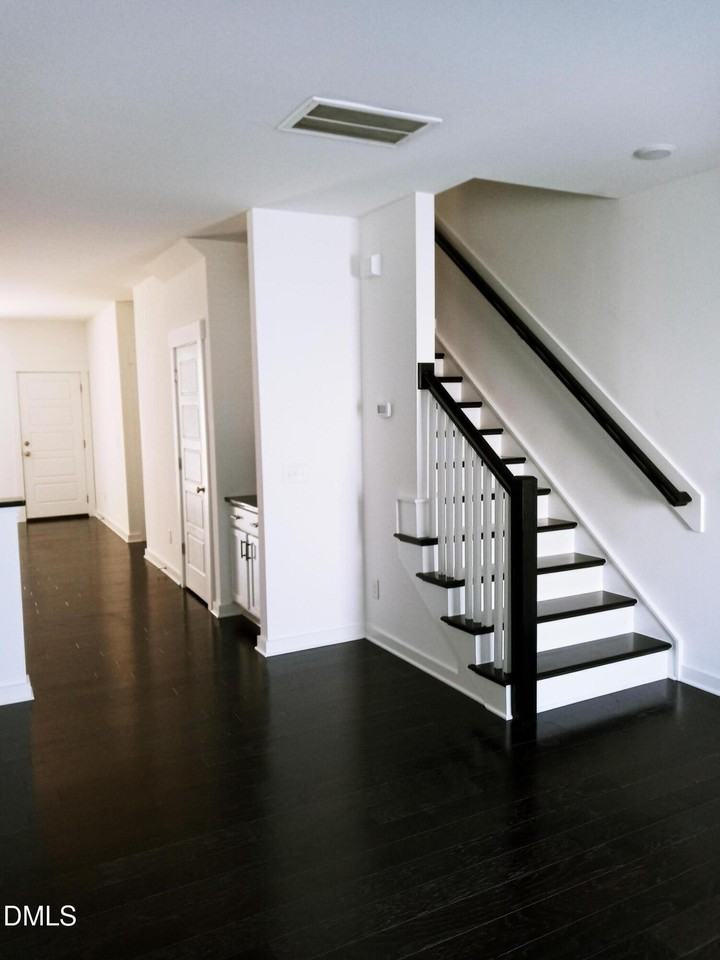 470 Triumph Ln - Photo 3 of 10