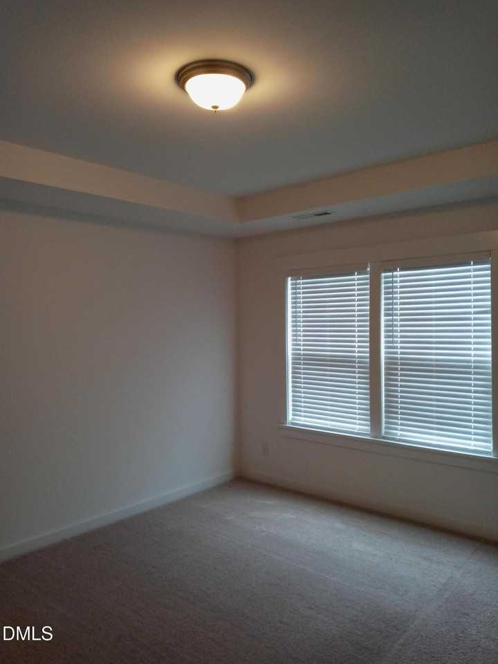 470 Triumph Ln - Photo 6 of 10