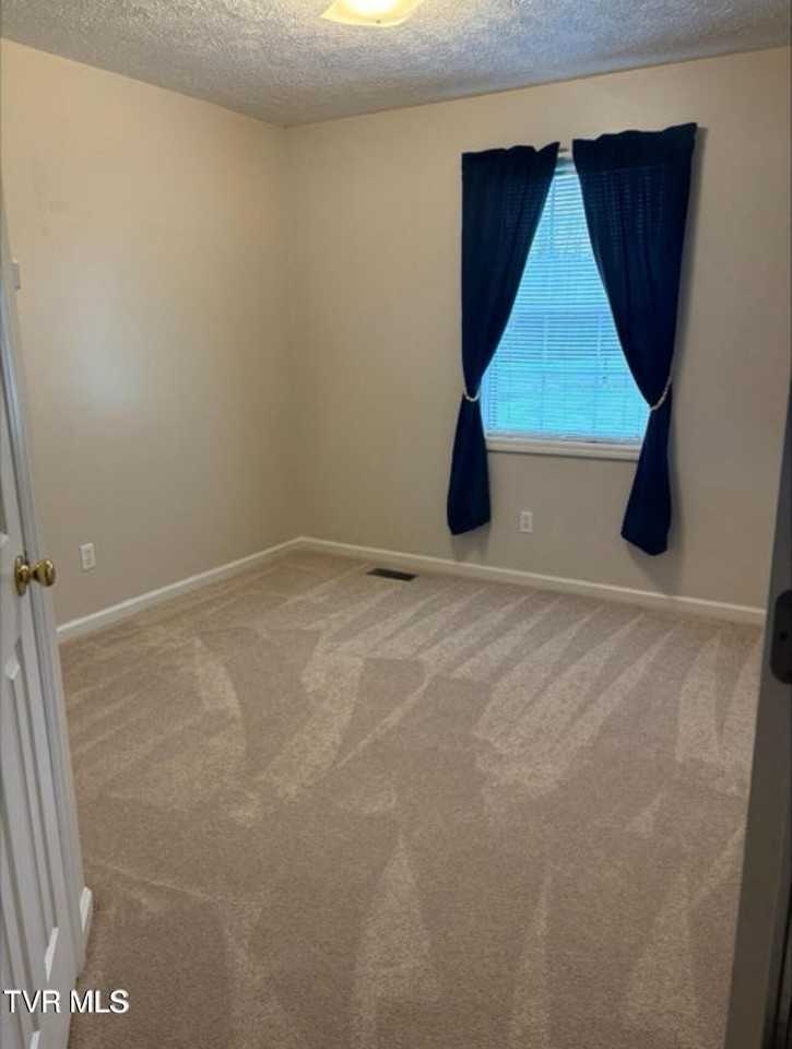 1110 Payne Rd - Photo 5 of 8