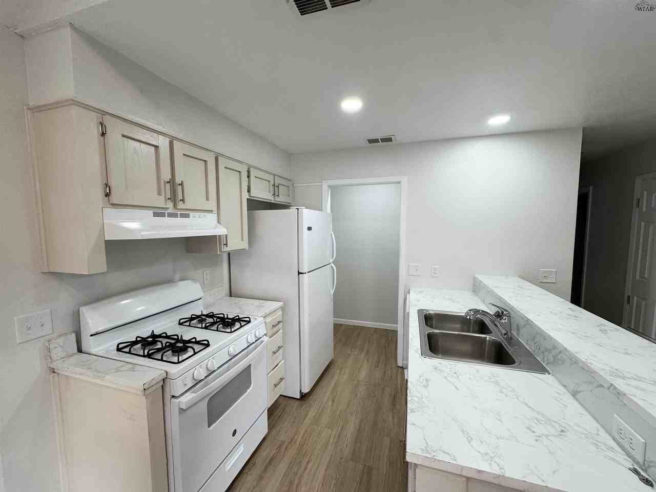 4505 Mistletoe Dr #A - Photo 4 of 13