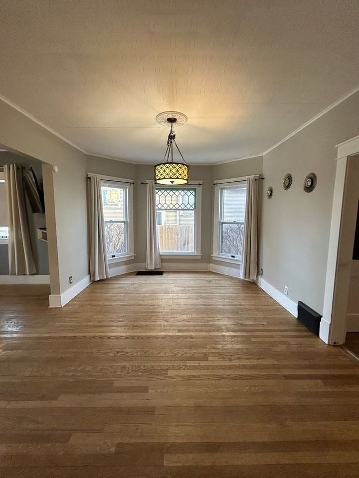 616 S 32nd Ave - Photo 3 of 25