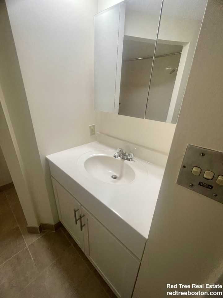 385 Massachusetts Ave #34 - Photo 5 of 15