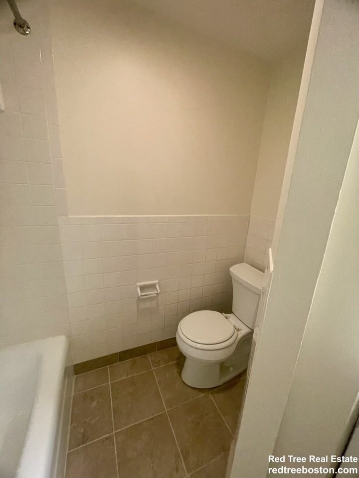 385 Massachusetts Ave #34 - Photo 7 of 15