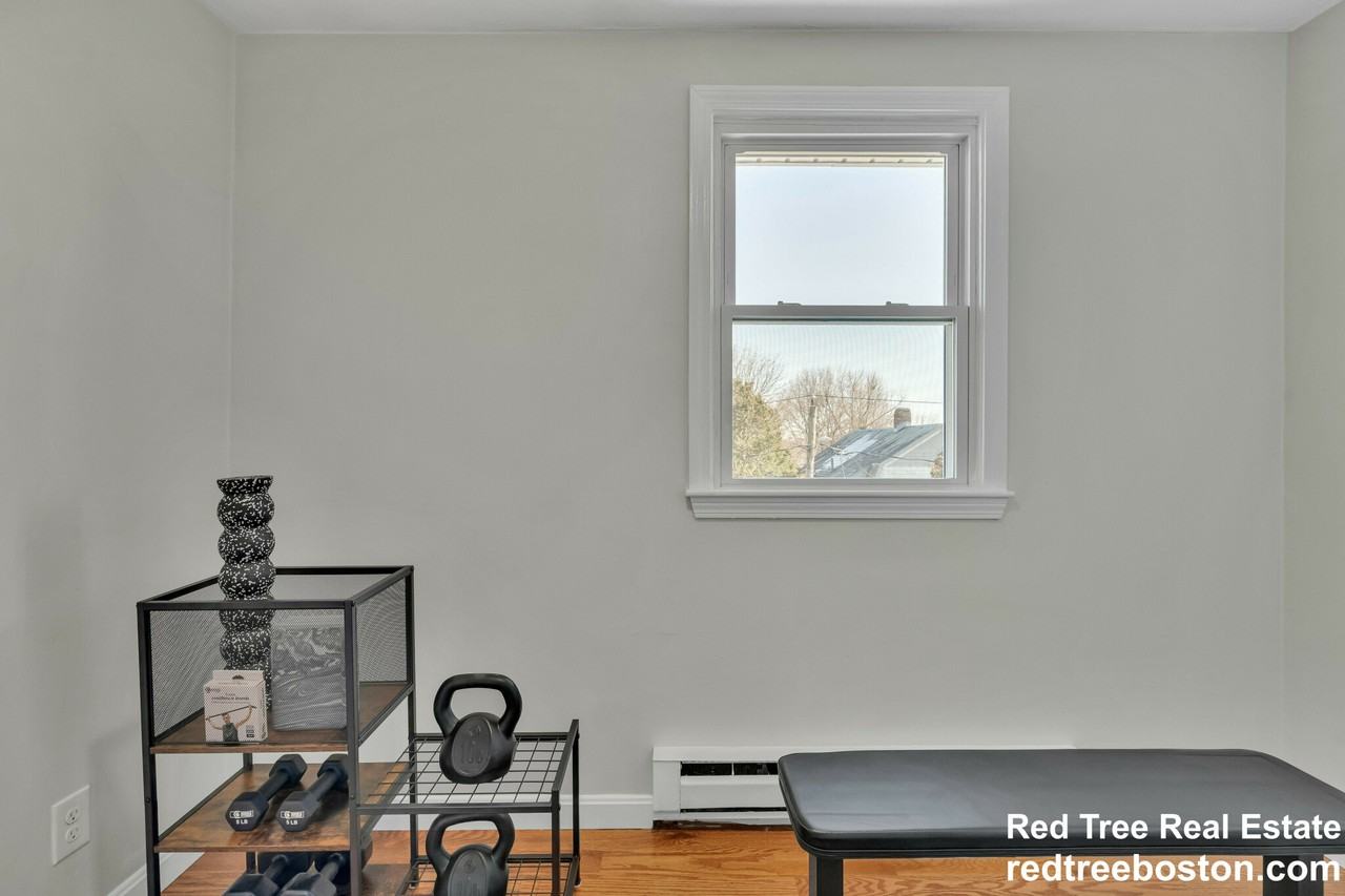 74 Dunboy St #2 - Photo 6 of 25