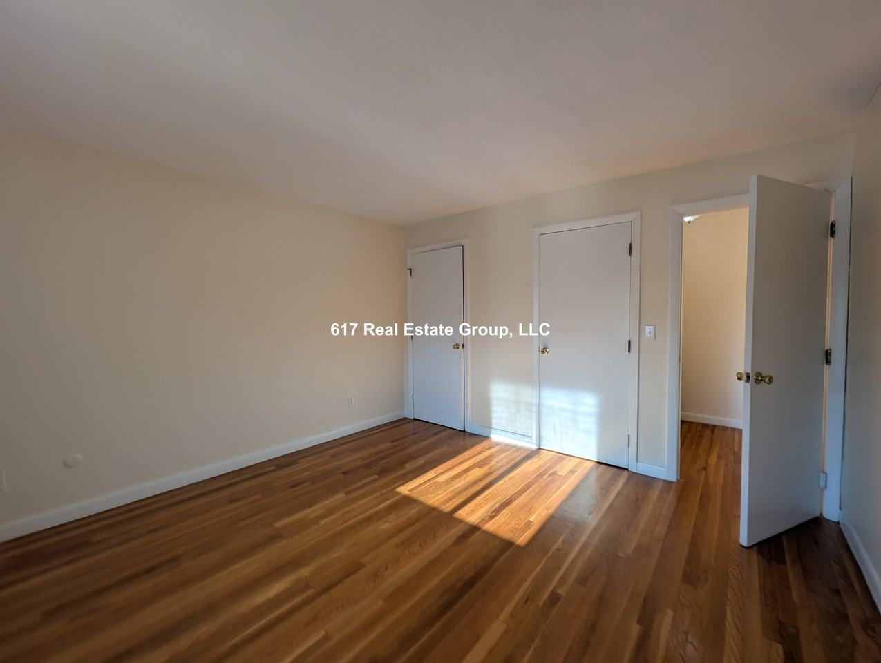 122 Dustin St #2