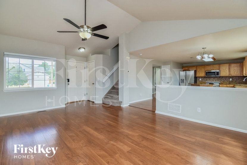 5823 Mesa Mountain Way - Photo 2 of 15