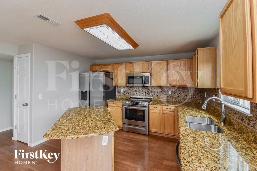 5823 Mesa Mountain Way - Photo 6 of 15