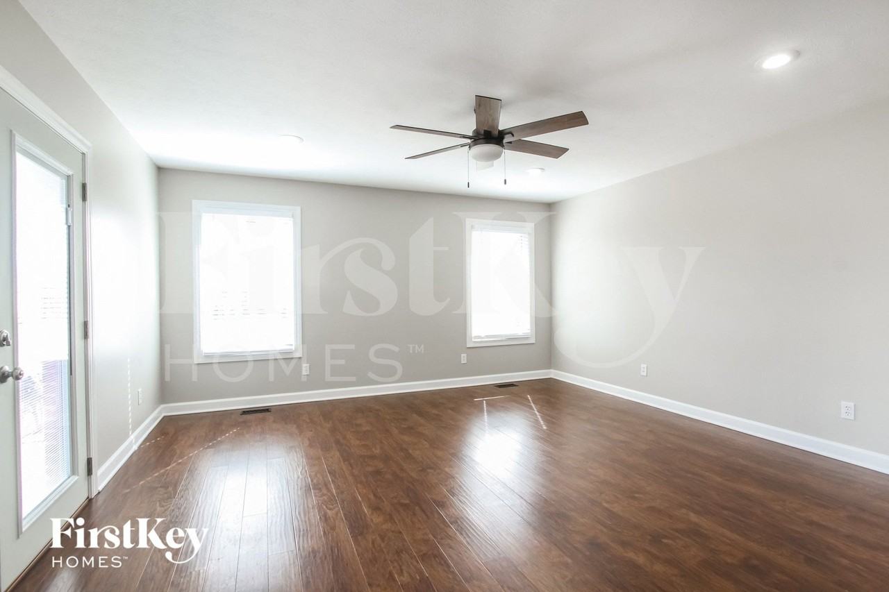 6775 Anna Ct - Photo 6 of 15