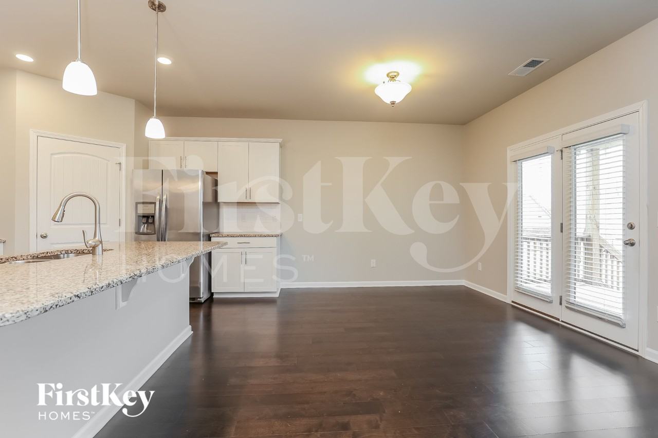 4002 Grapevine Loop - Photo 4 of 15