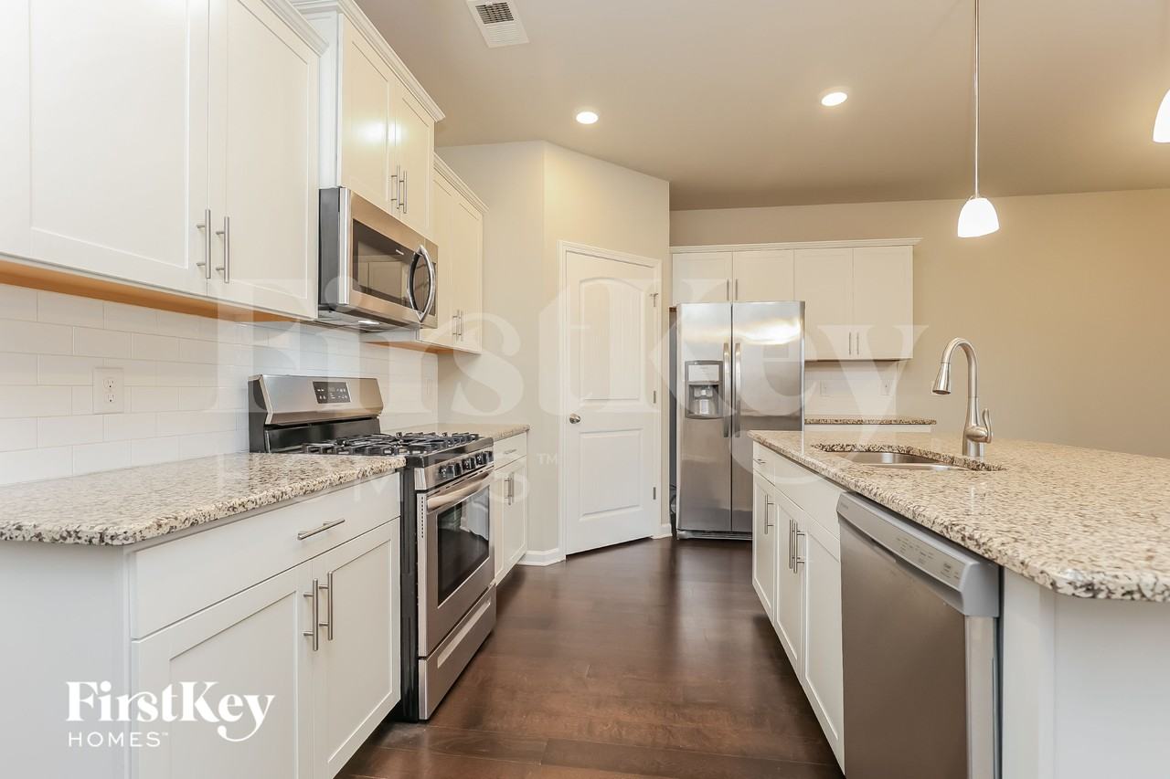 4002 Grapevine Loop - Photo 5 of 15