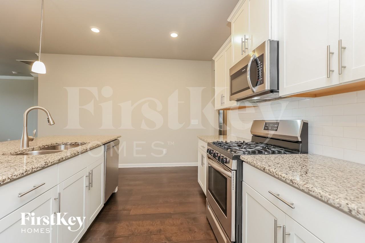 4002 Grapevine Loop - Photo 6 of 15