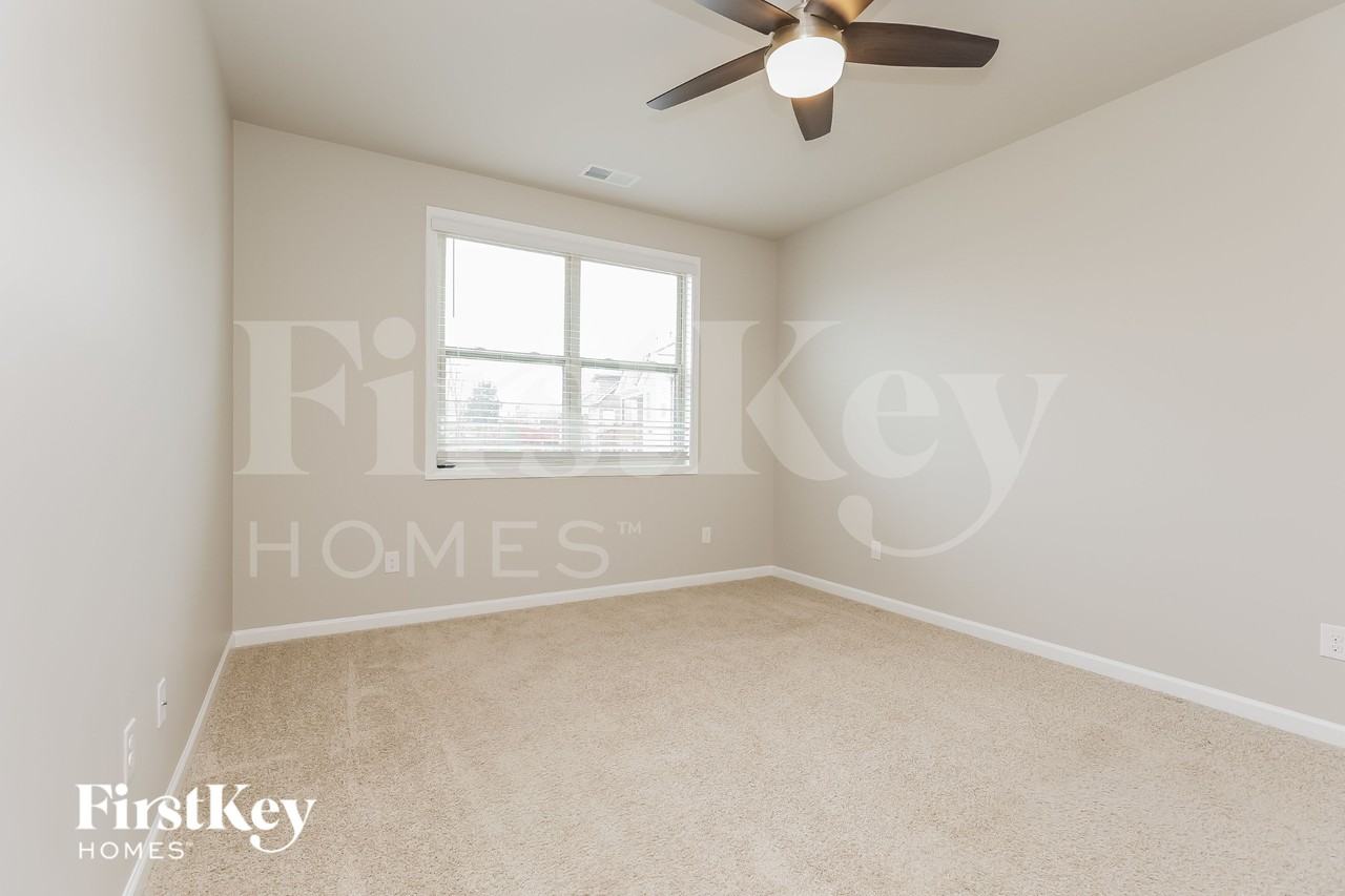 4002 Grapevine Loop - Photo 7 of 15