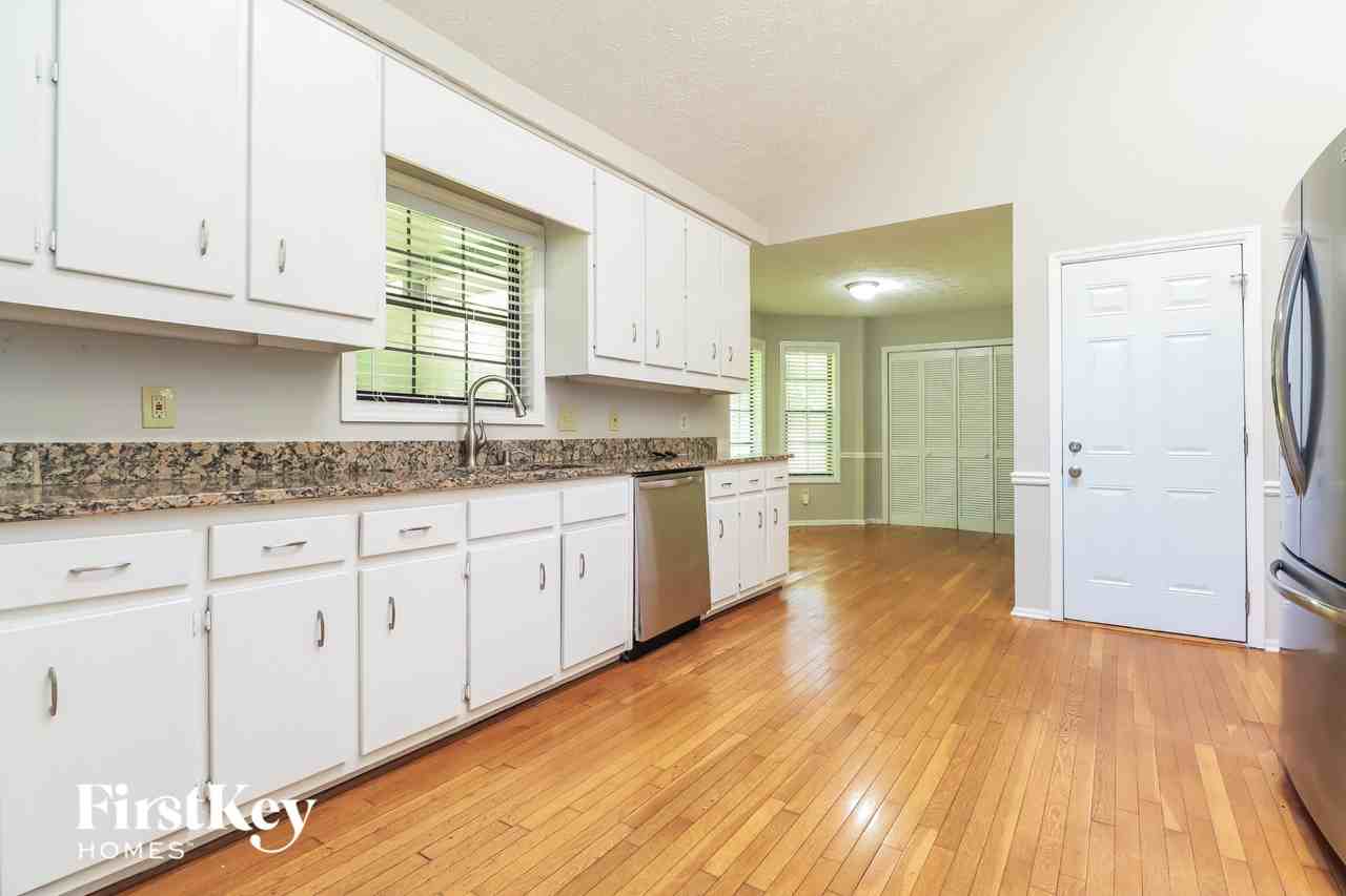 140 Brookfield Dr - Photo 6 of 15