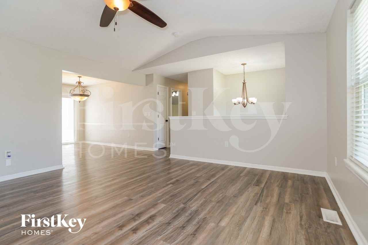 219 Nw 111th Ter - Photo 4 of 15