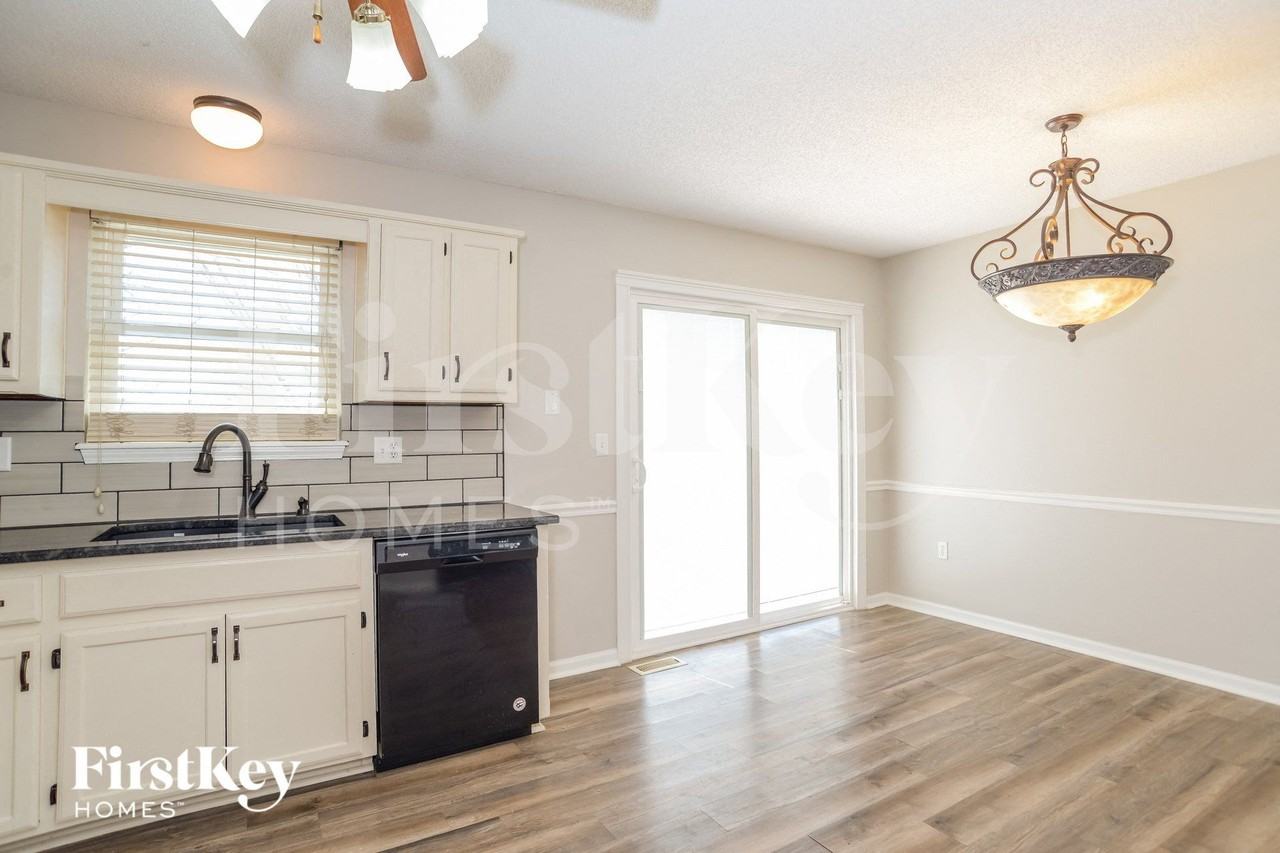 219 Nw 111th Ter - Photo 6 of 15