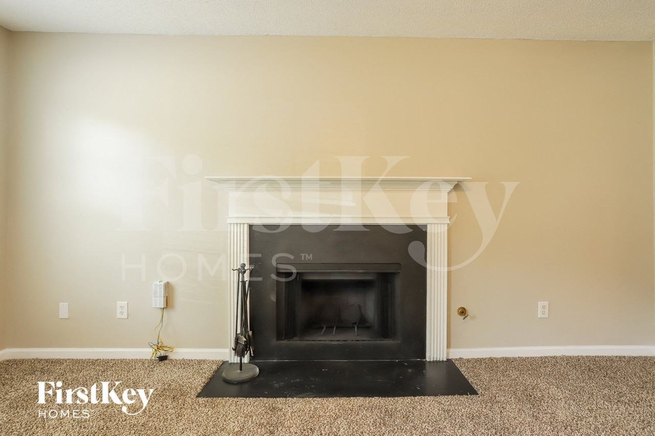 5833 Cobalt Dr - Photo 2 of 15