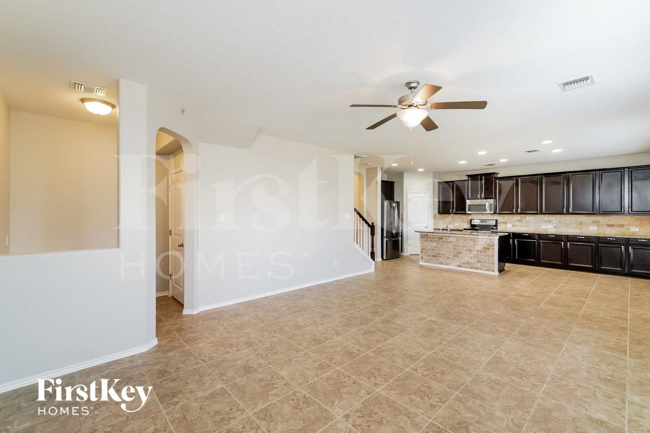 10443 Bulwark Peak - Photo 4 of 15