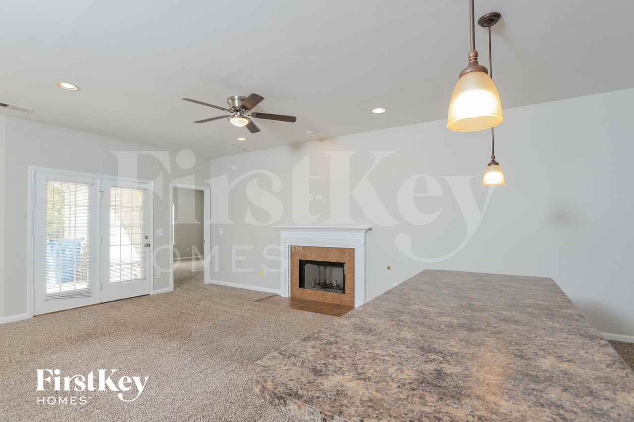 271 Fairbank Way - Photo 4 of 15