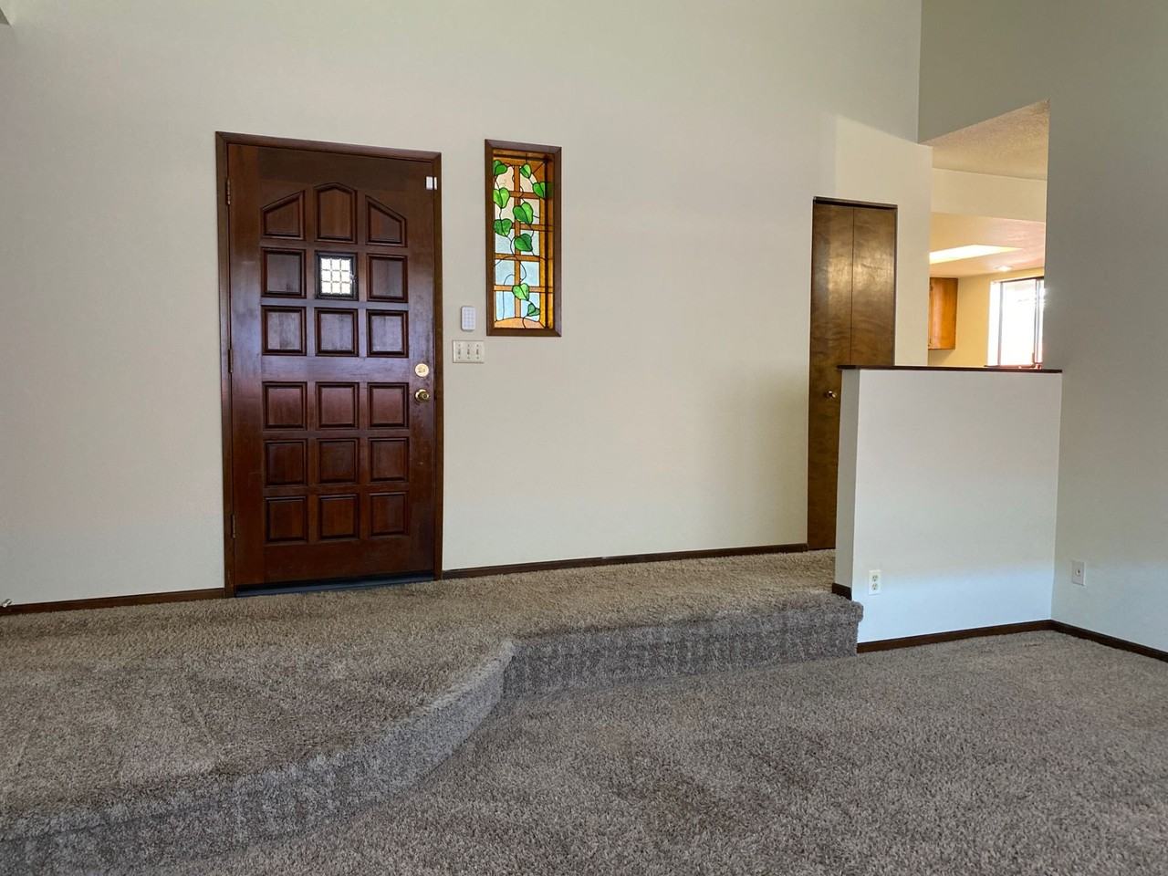 1550 32nd Ave - Photo 2 of 9