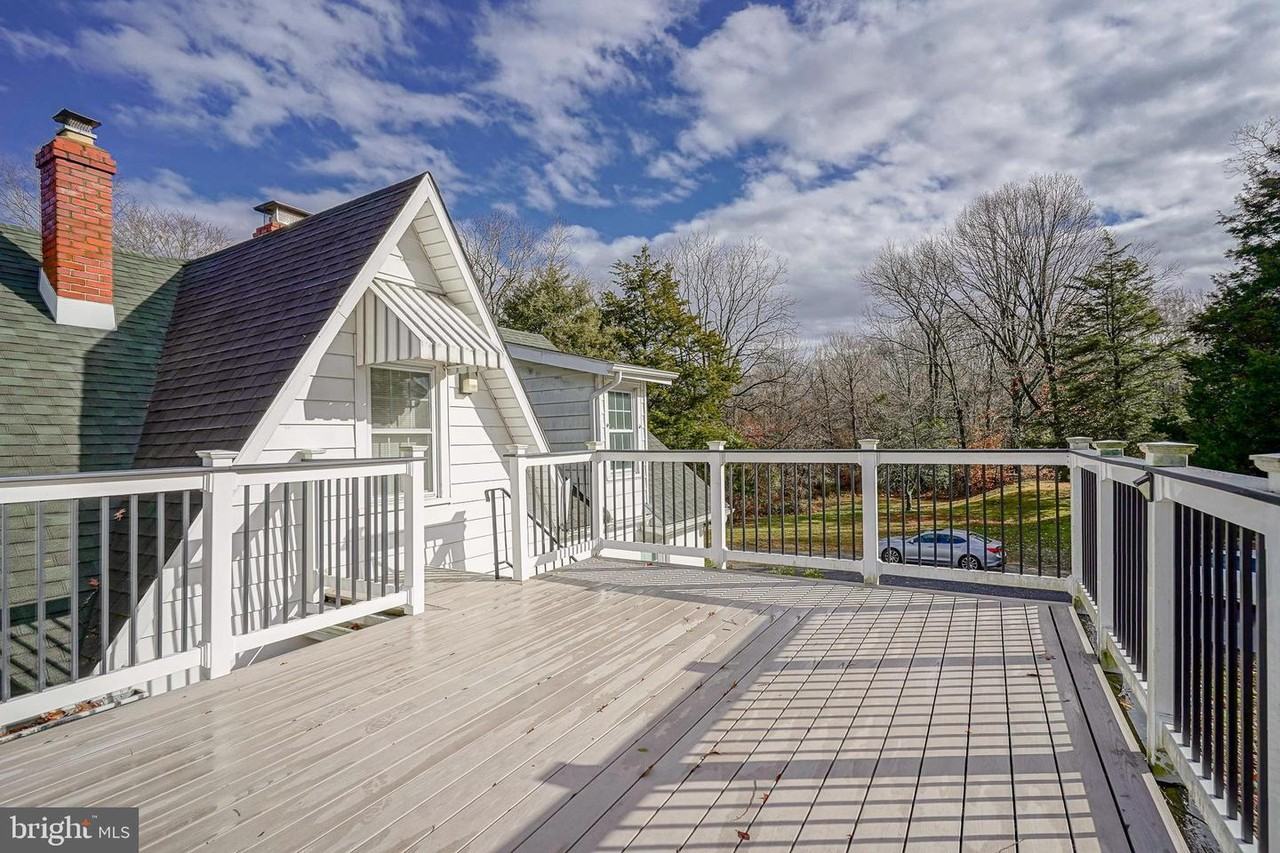 172B Stewart Rd - Photo 2 of 22