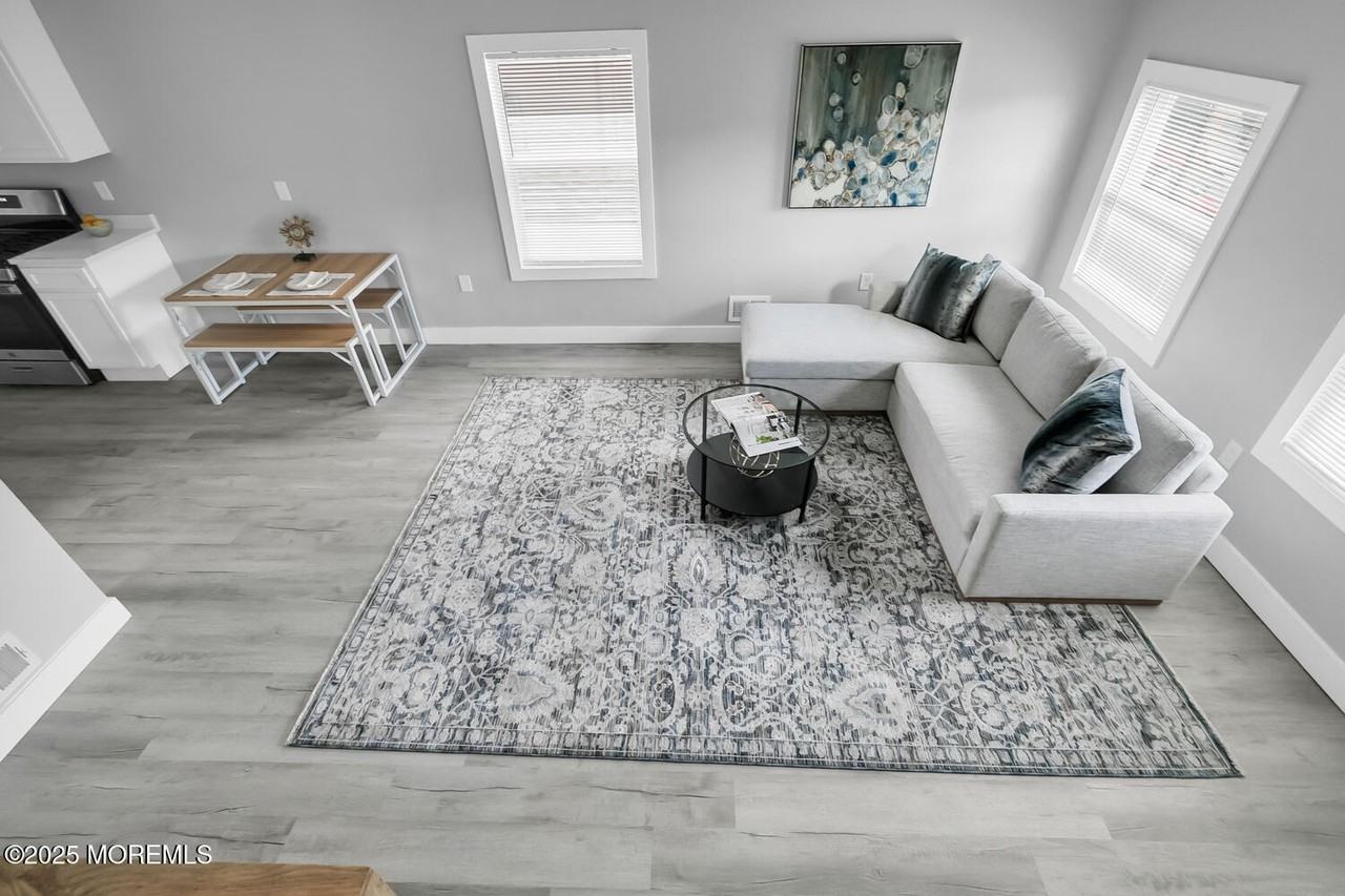 33 Grove Pl - Photo 2 of 21