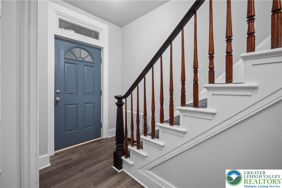 721 Ferry St - Photo 3 of 31