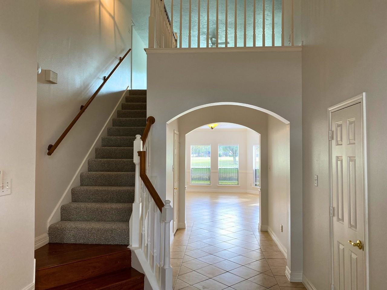 21623 San Marino Dr - Photo 3 of 24