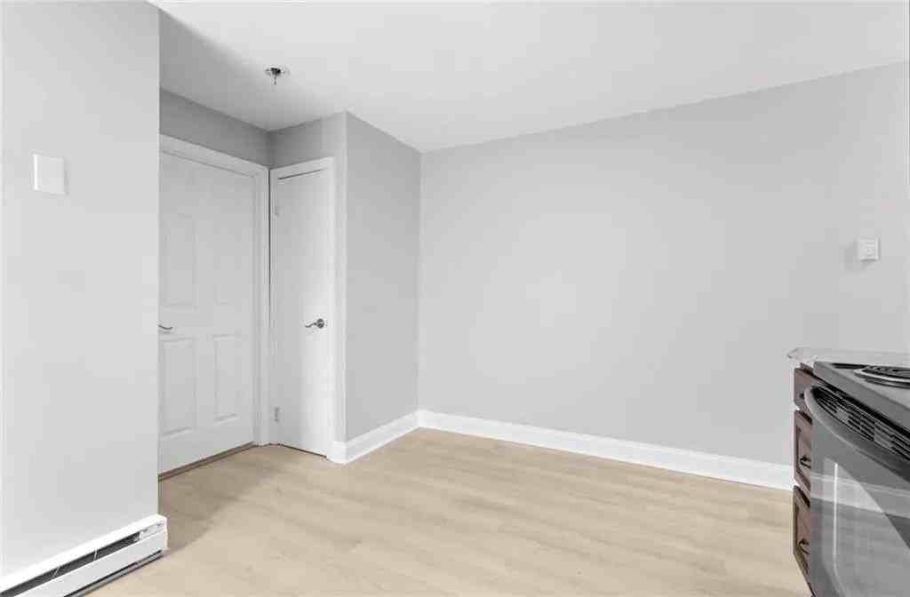 30 Victoria St - Photo 4 of 15