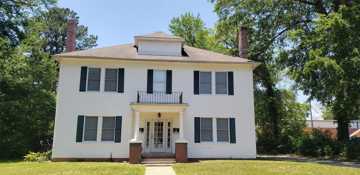 featured image of 403 S 7th St