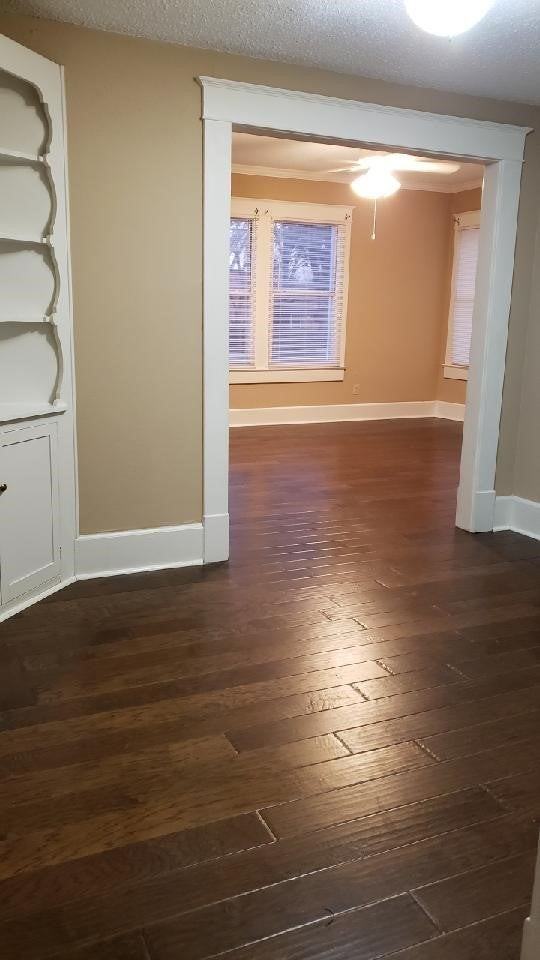 403 S 7th St - Photo 5 of 8