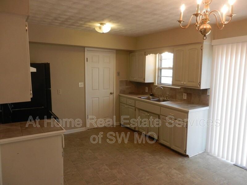 1344 S Prince Ln - Photo 4 of 12