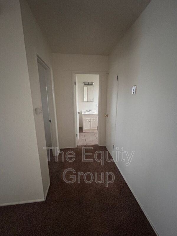 331 E Elm St #6 - Photo 6 of 10