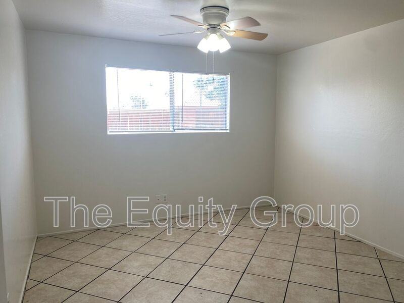 310 N Orange Ave #9 - Photo 5 of 12