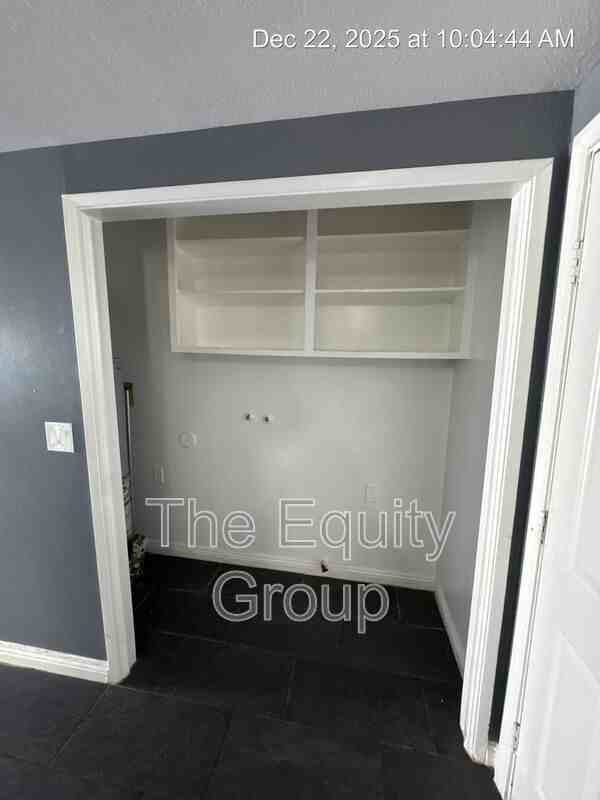 510 N Encina St #A - Photo 4 of 16