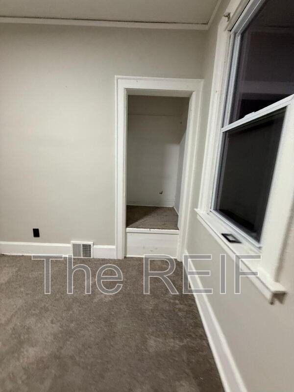 16188 Lawton St #2UPPER - Photo 6 of 35