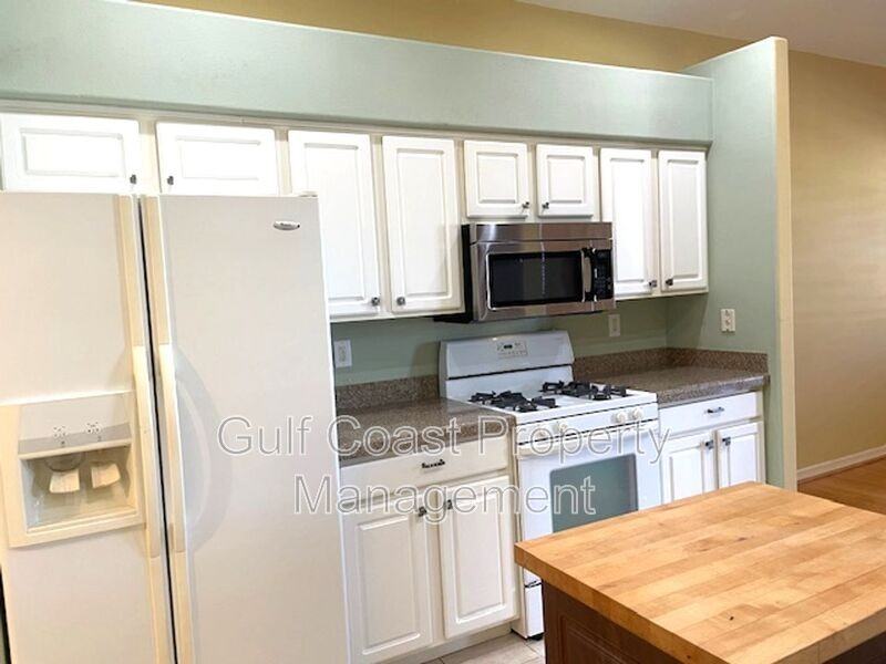 1692 Old Summerwood Blvd - Photo 7 of 26