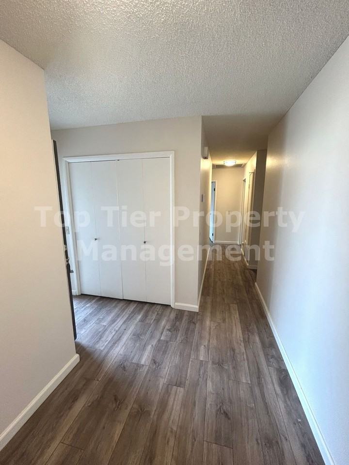 3931 Bedford Ave - Photo 2 of 19