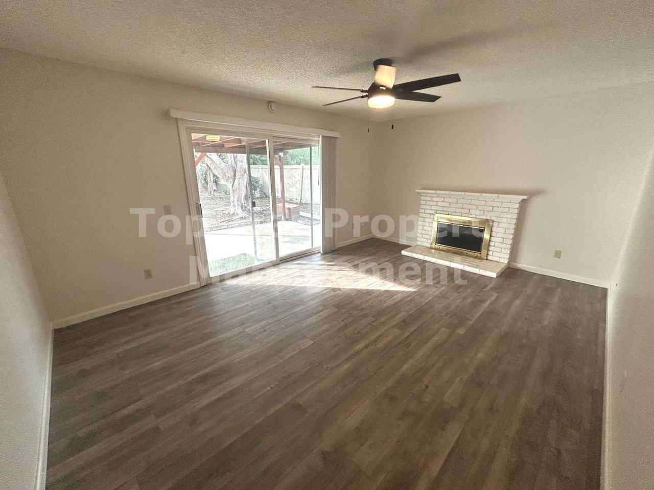 3931 Bedford Ave - Photo 3 of 19