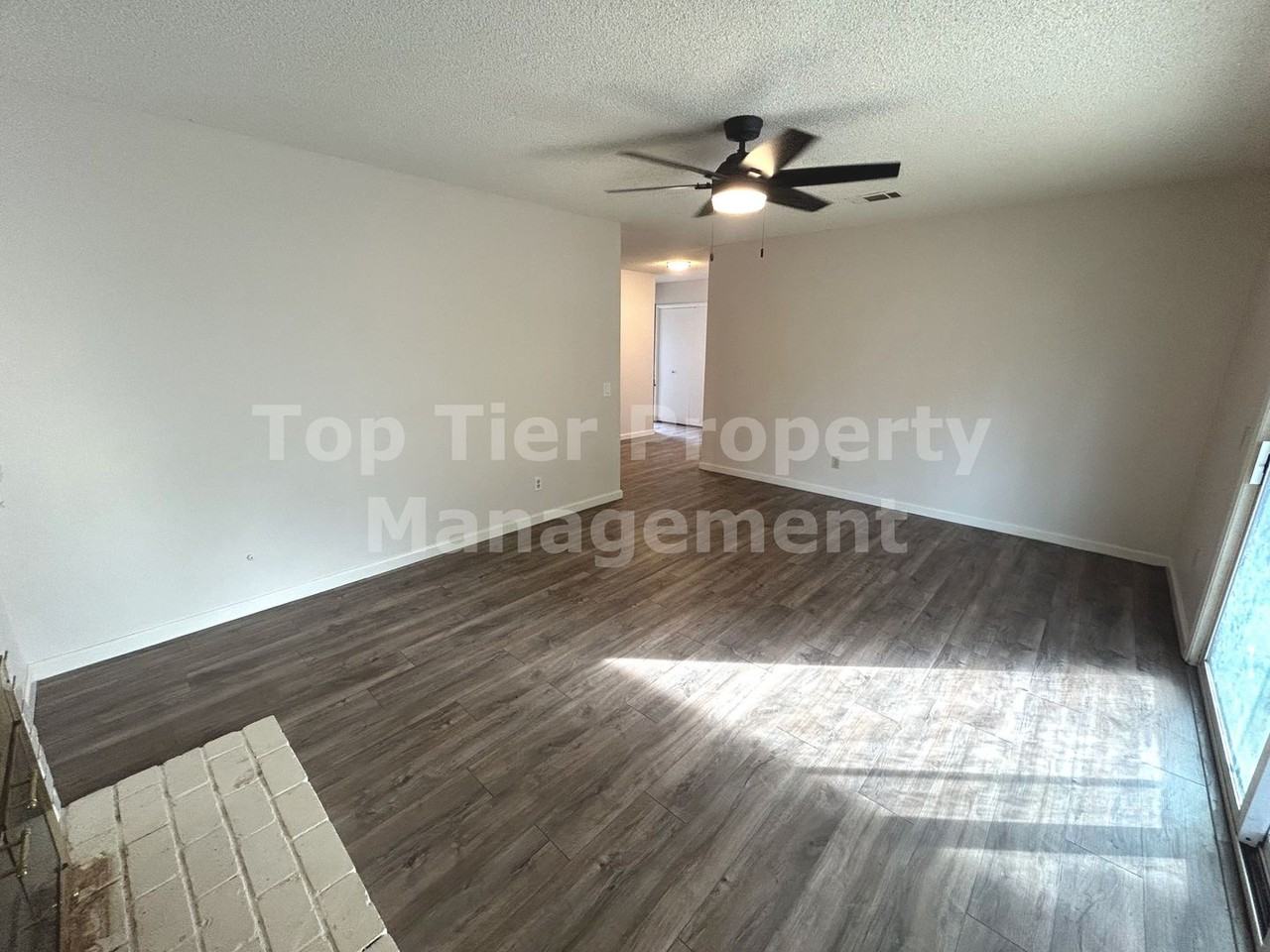 3931 Bedford Ave - Photo 4 of 19