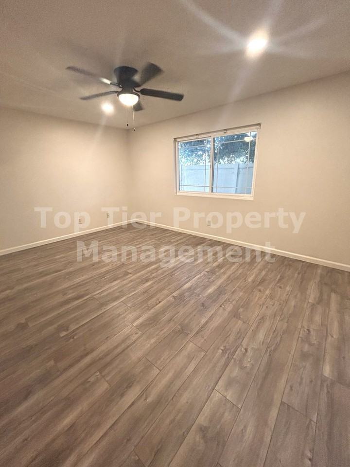 3931 Bedford Ave - Photo 7 of 19