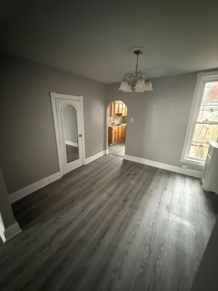 246 Linton St - Photo 6 of 23