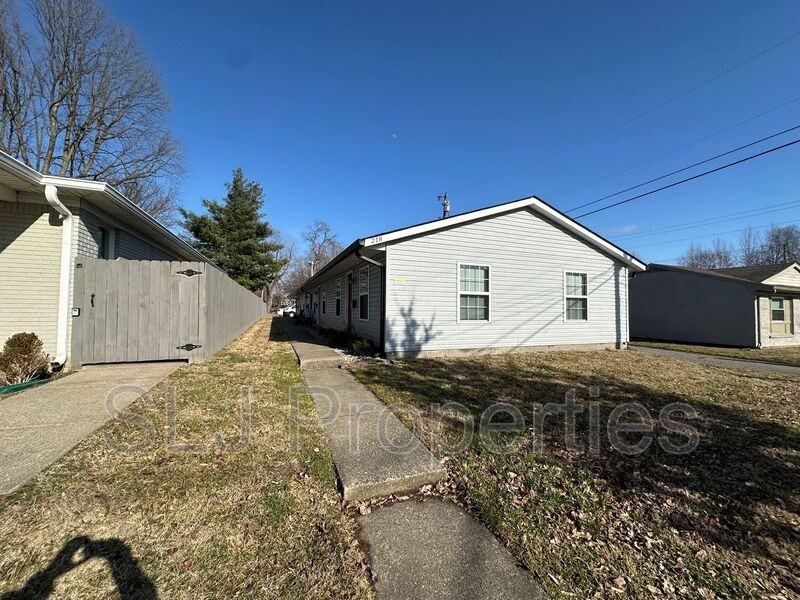 218 Watt St #4 - Photo 2 of 11