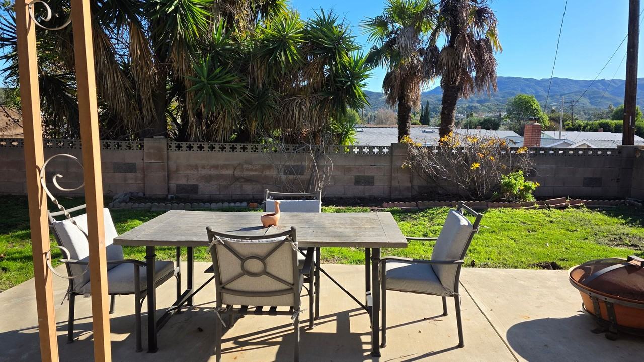 652 Verna Ave - Photo 4 of 13