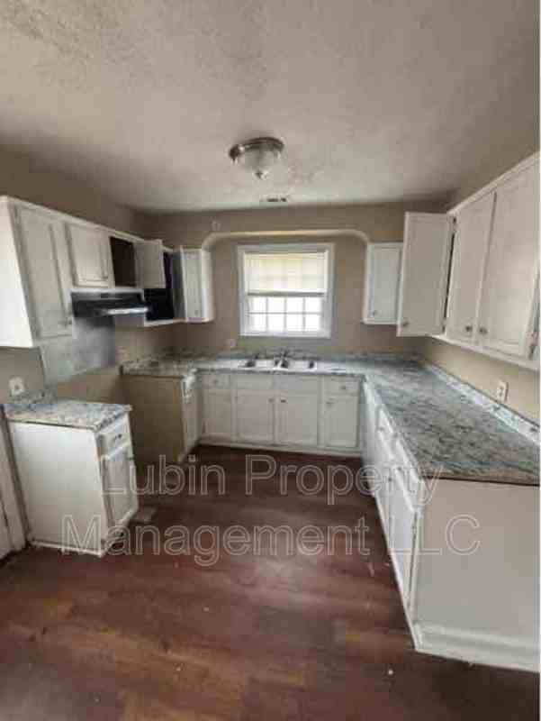 3242 Carrington Rd - Photo 2 of 6