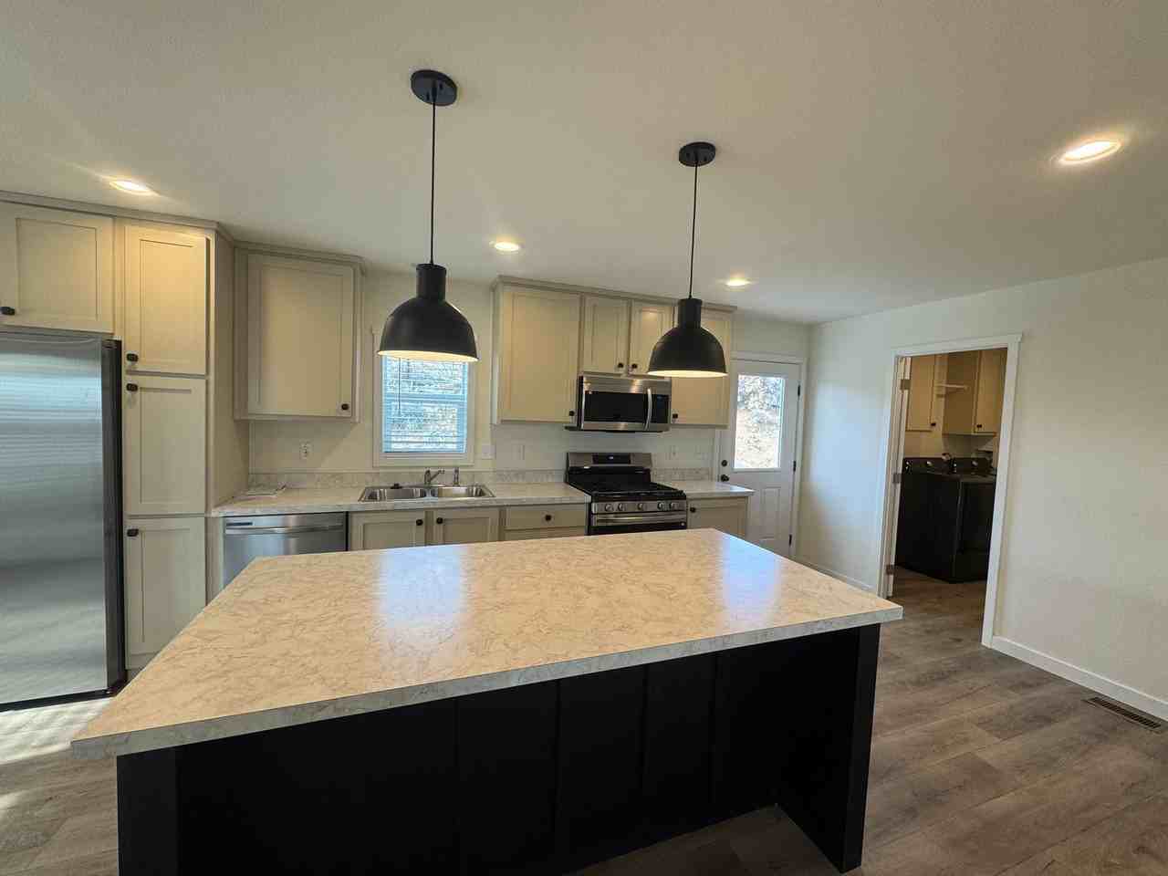 315 Gerdes Ave - Photo 6 of 18