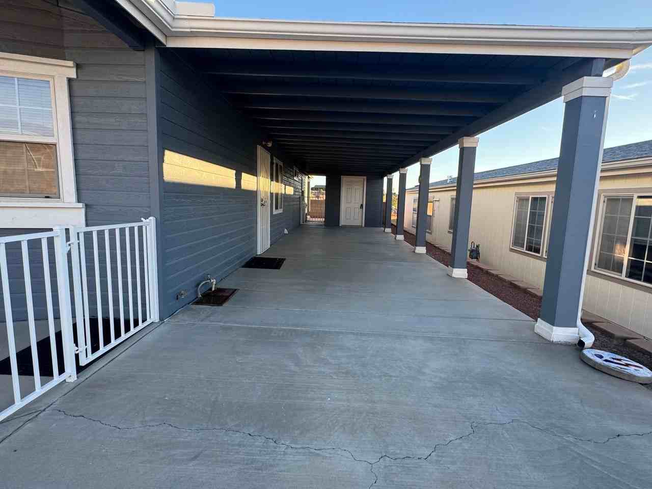 2558 Mountain Crest Dr - Photo 3 of 18