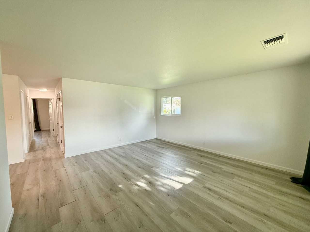 1725 Albion Pl - Photo 3 of 23